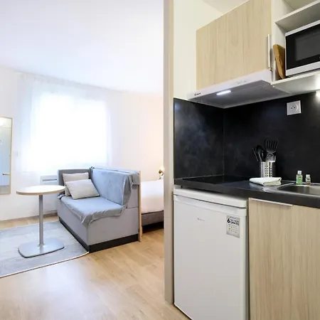 Sweetly Isatis De Mérignac