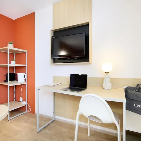 Apart-hotel Sweetly Isatis De 3*