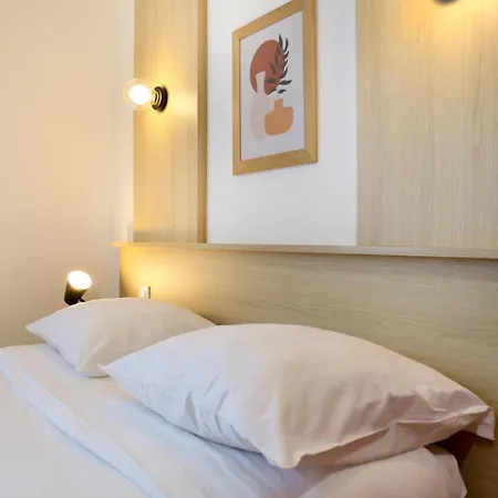 Apart Otel Sweetly Isatis De 3*