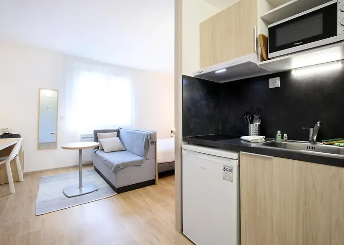 Sweetly Isatis De Mérignac