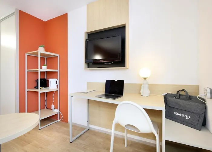 Apart-hotel Sweetly Isatis De 3*