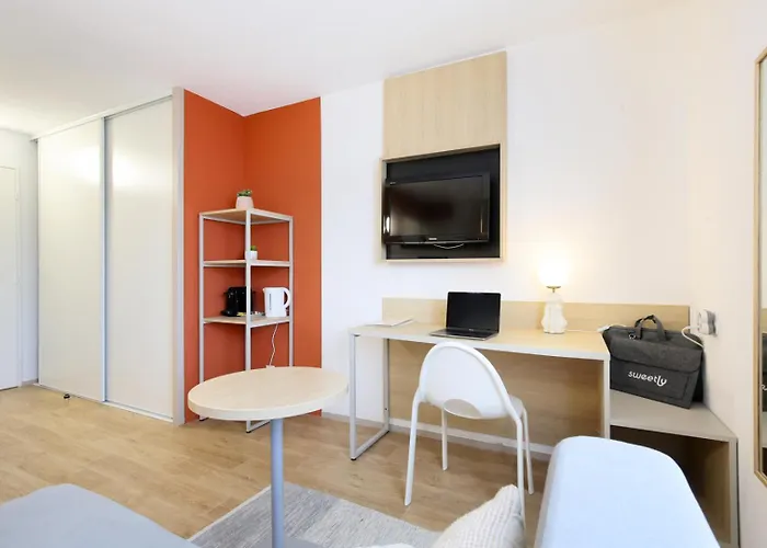 Sweetly Isatis De Mérignac