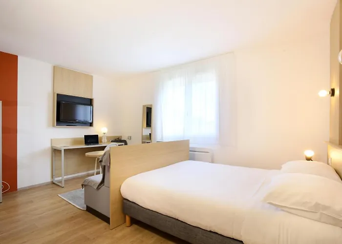 Apart-hotel Sweetly Isatis De 3*