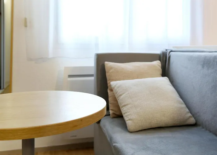 Sweetly Isatis De Mérignac