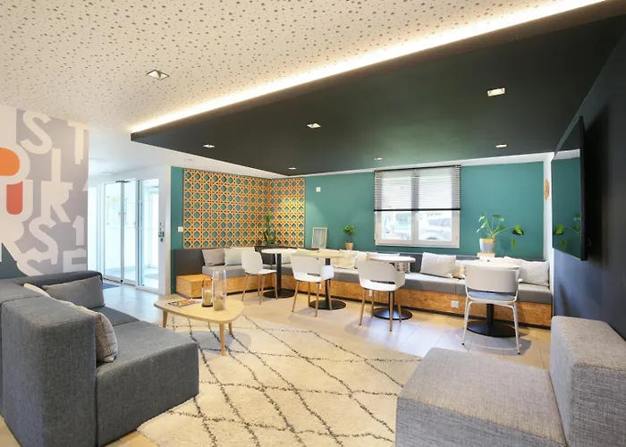 Sweetly Isatis De Mérignac