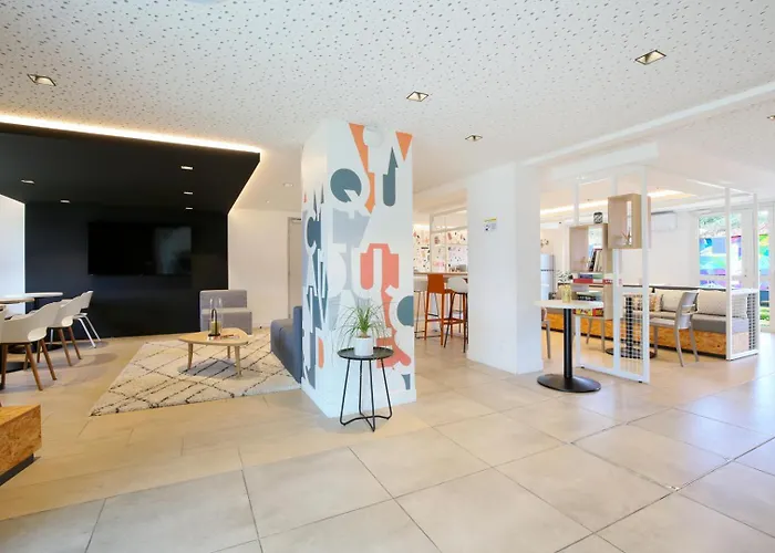 Sweetly Isatis De 3* Mérignac